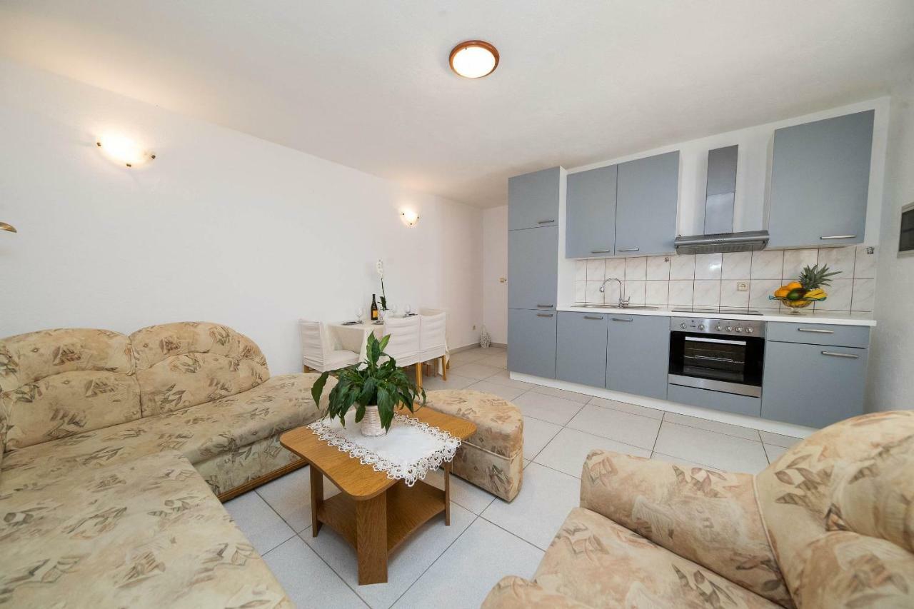 קריקווניצה Apartmani Jordanka מראה חיצוני תמונה