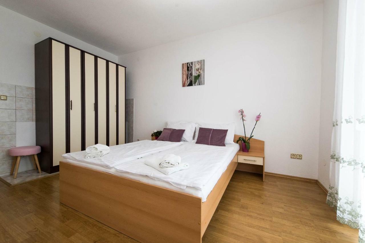 קריקווניצה Apartmani Jordanka מראה חיצוני תמונה