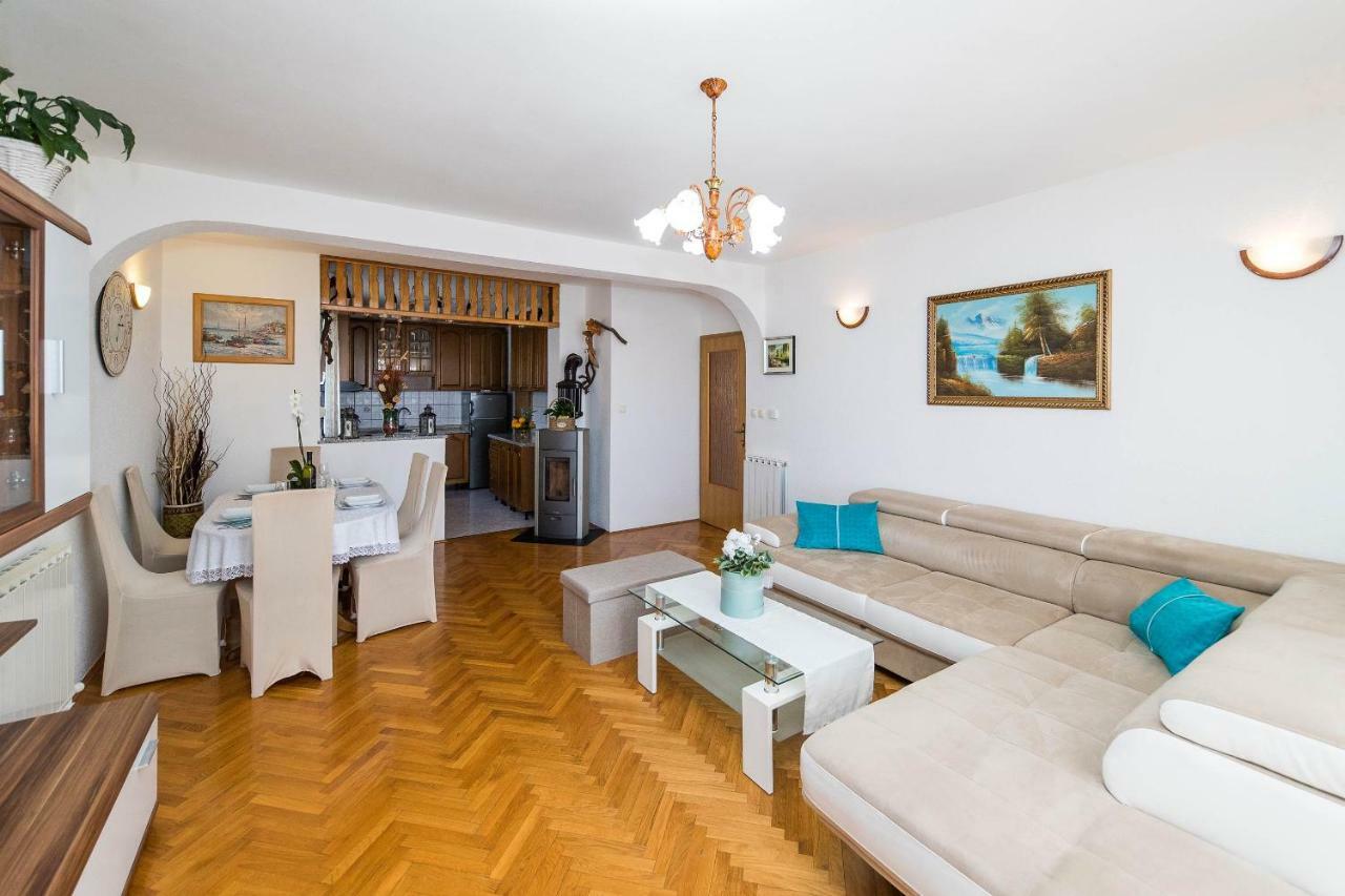 קריקווניצה Apartmani Jordanka מראה חיצוני תמונה
